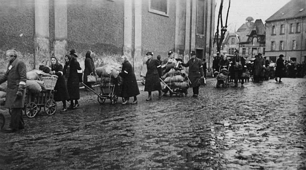 Soldaten der Sowjetarmee im Mai 1945 in Glatz