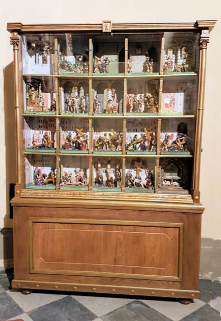 Passionstheater in der Totenkapelle der Pfarrkirche Glatz