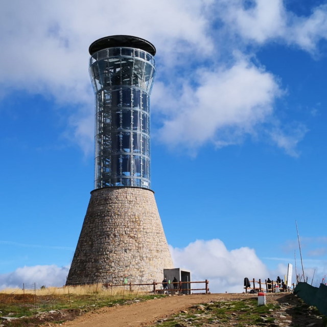 Neuer Aussichtsturm auf dem Glatzer Schneeberg