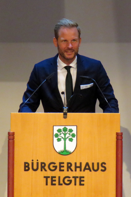 Der stellvertretende B&uuml;rgermeister Gerrit Domenghino sprach ein kurzes Gru&szlig;wort f&uuml;r die Stadt Telgte.