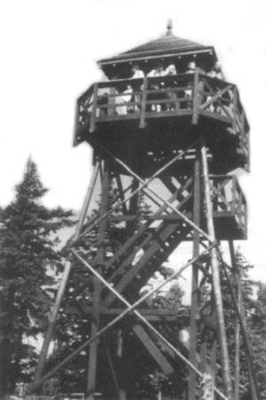 Aussichtsturm am Schwarzen Berg