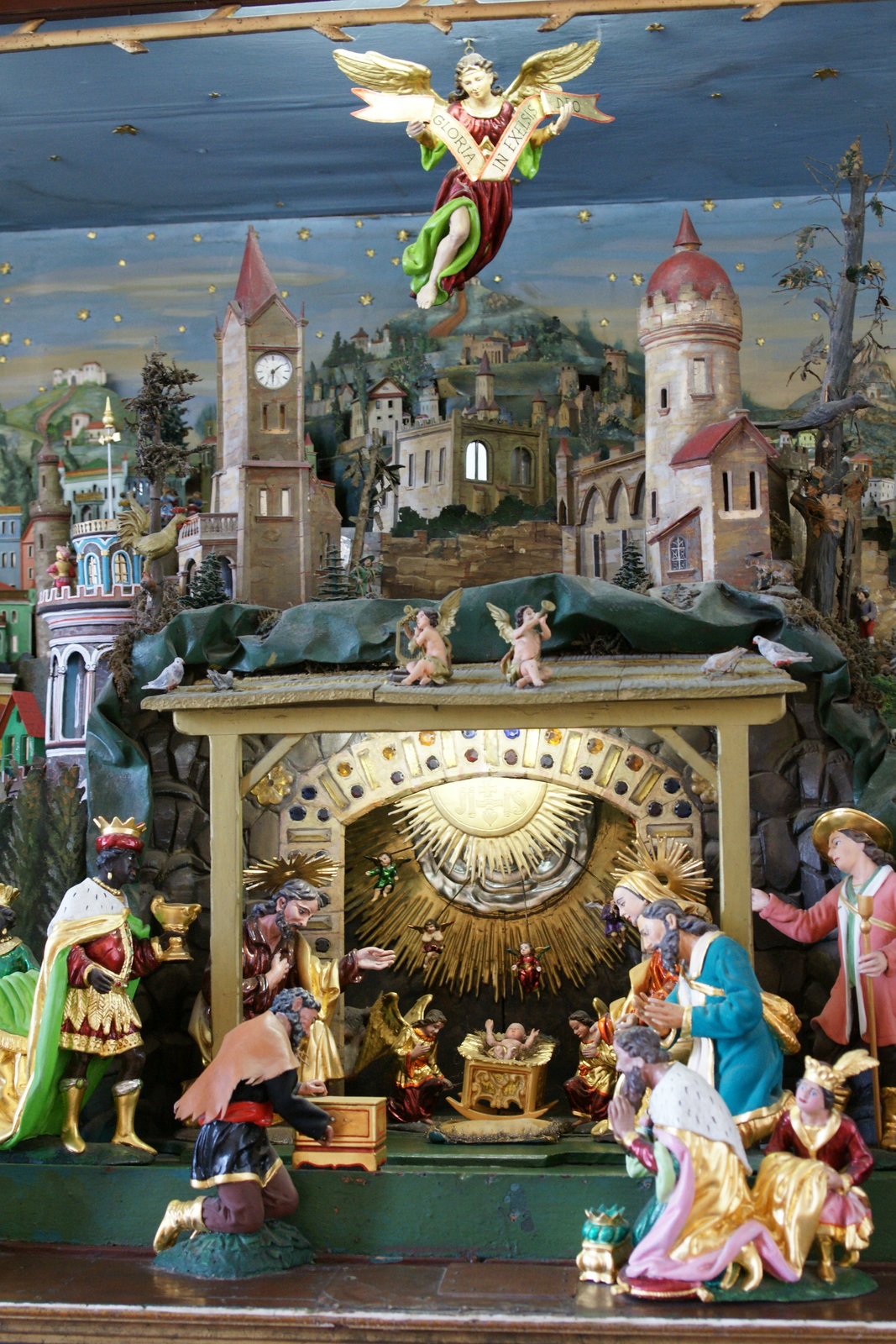 Die bewegliche Weihnachtskrippe in Albendorf