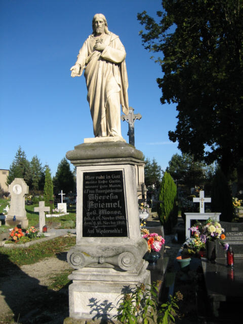 Grabstein I am Friedhofseingang