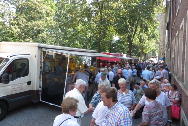 70. Glatzer Wallfahrt in Telgte 2016: Reges Treiben an den Ständen