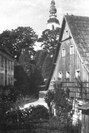 Teilansicht mit Kirche