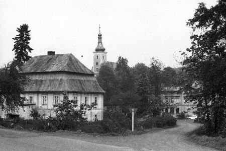 Kirche und Pfarrhaus