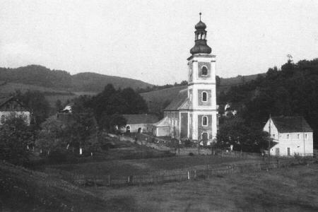 Teilansicht mit Kirche