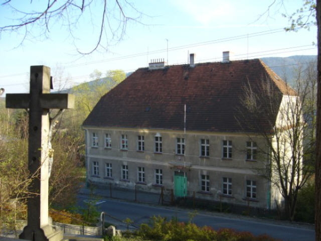 Altlomnitz, Alte Schule