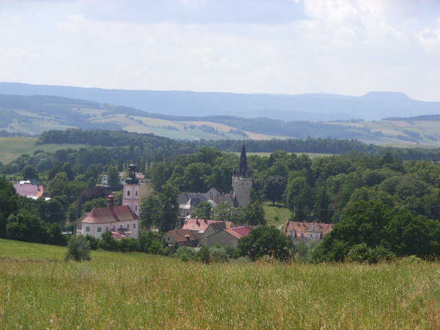 Schlo&szlig; und Kirche