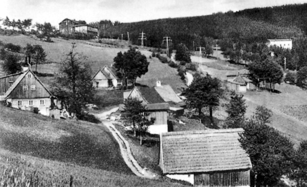 Zimmermann-Baude rechts hinten, Kreuzbaude links oben