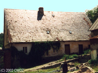 Wohnhaus mit Pferdestall